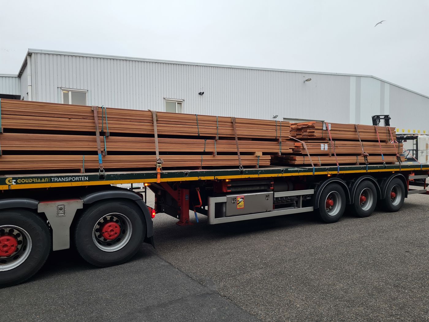 Geschaafd Cumaru hout